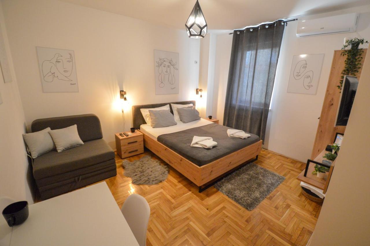 Studio 41 Novi Sad Buitenkant foto